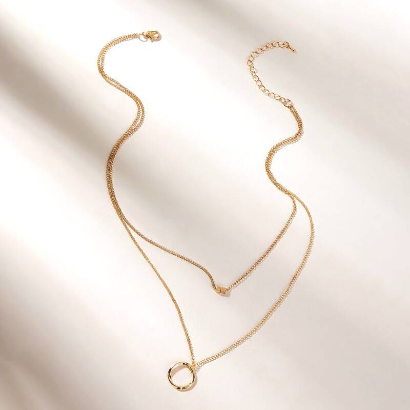 

Circle Pendant Layered Chain Necklace 1pc, Gold