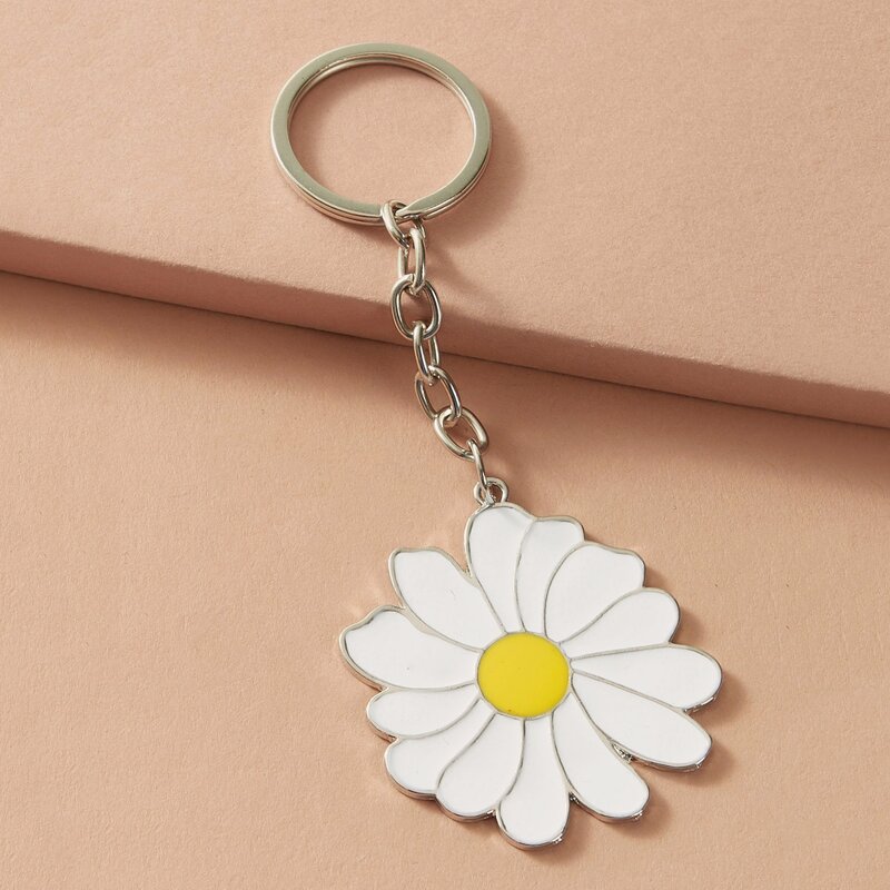 

Daisy Charm Keychain, White