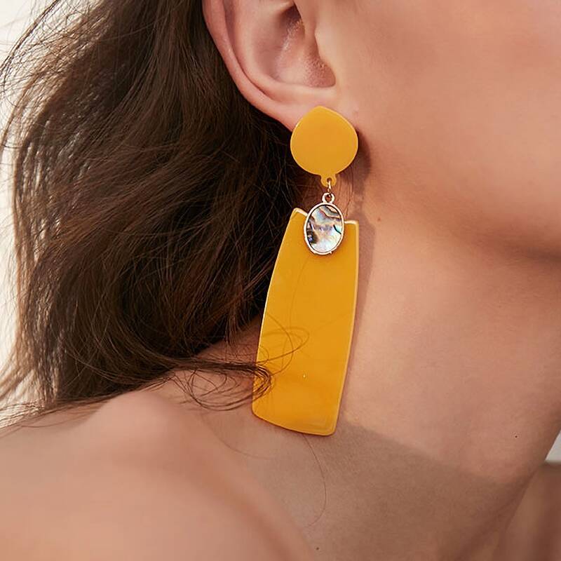 

1pair Geometric Design Drop Earrings, Yellow