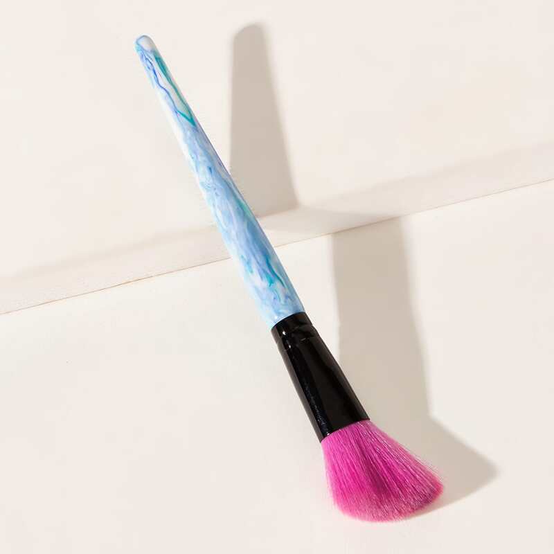 

Angled Powder Brush, Blue