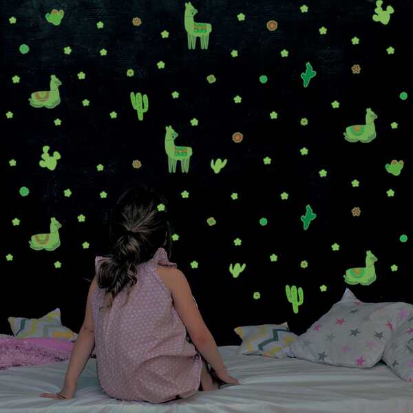 

Светящийся стикер для стены с мультяшным принтом