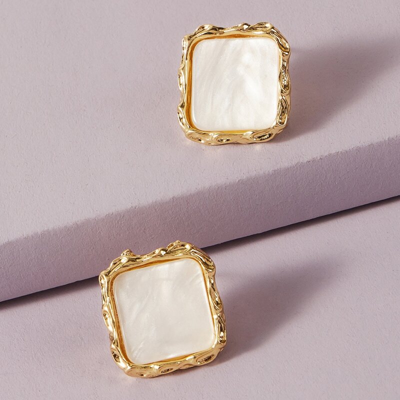 

1pair Geometric Stud Earrings, White