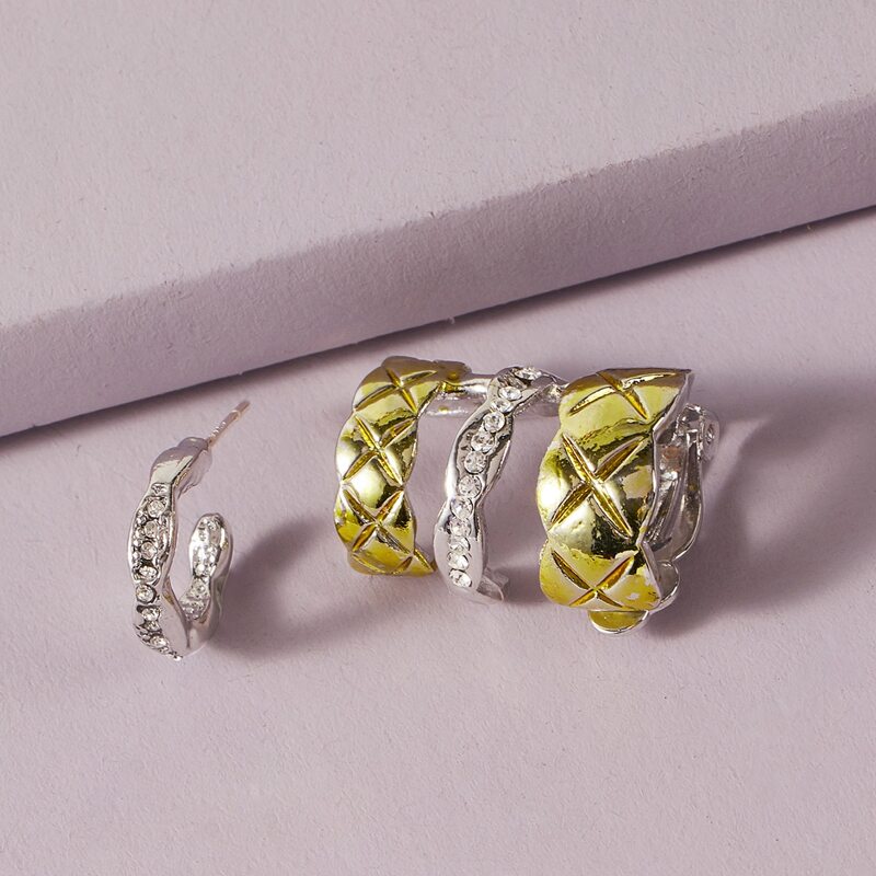 

4pcs Rhinestone Engraved & Quilted Earrings, Multicolor