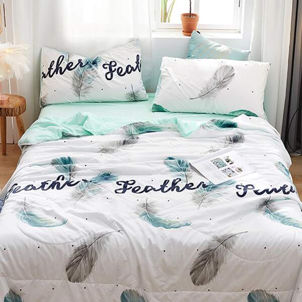 

Feather Print Summer Quilt, Multicolor