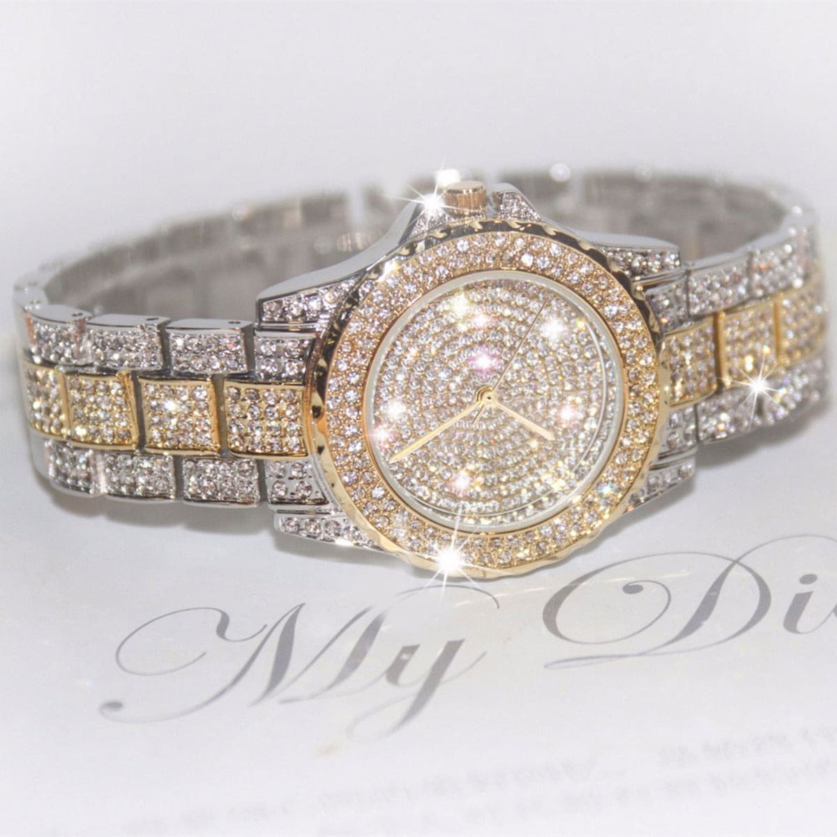 

Rhinestone Cover Round Pointer Watch
