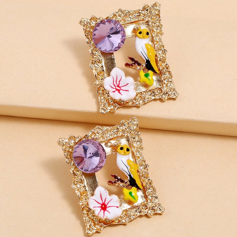 

1pair Gemstone Engraved Floral Decor Earrings, Gold