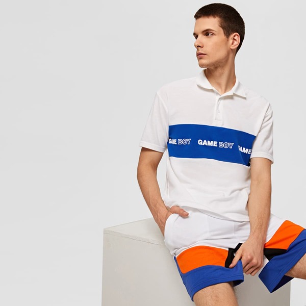 

Мужская двухцветная рубашка-поло с текстовым принтом, Белый