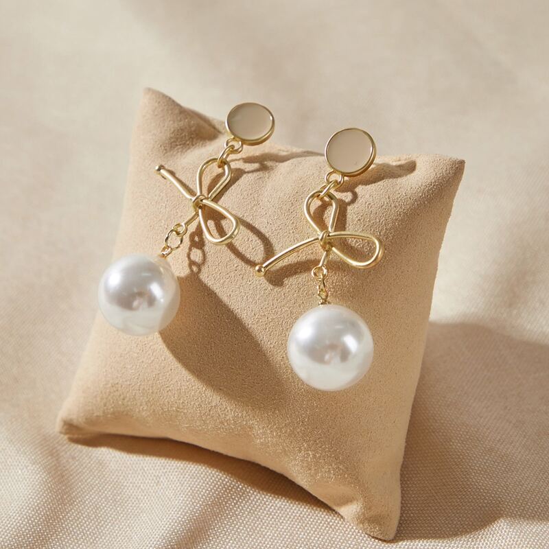 

1pair Bow & Faux Pearl Decor Drop Earrings, Gold