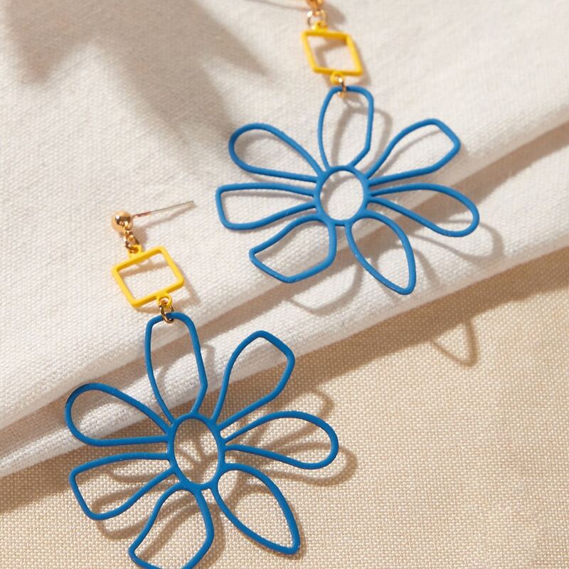 

1pair Hollow Out Flower Drop Earrings, Blue
