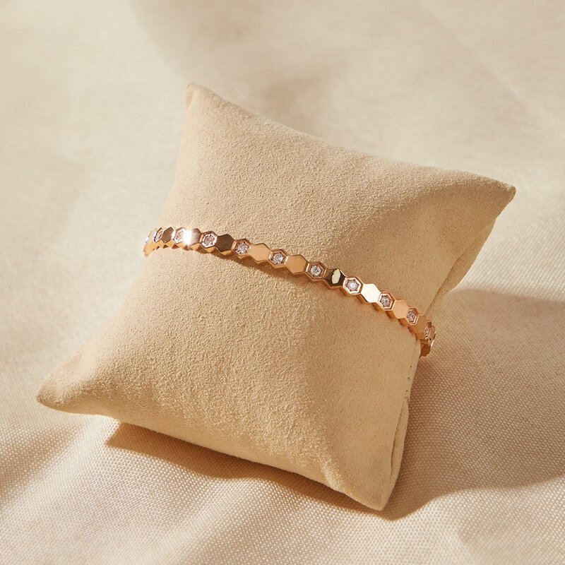 

1pc Rhinestone Engraved Geometric Bracelet, Gold