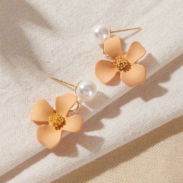 

1pair Faux Pearl & Floral Decor Drop Earrings, Yellow