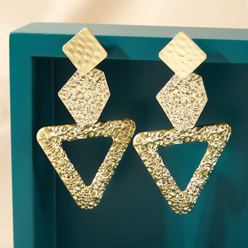

1pair Hammered Geometric Charm Drop Earrings, Gold