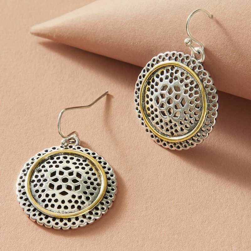 

1pair Round Shaped Drop Earrings, Silver