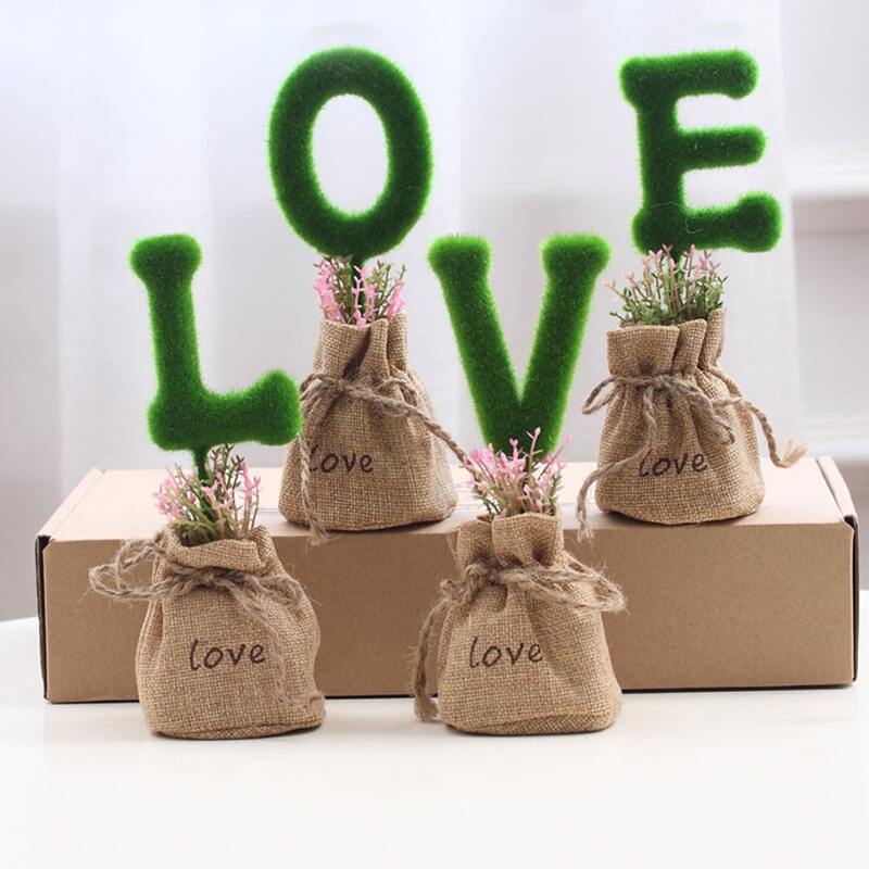 

1pc Letter Design Artificial Grass With Linen Bag