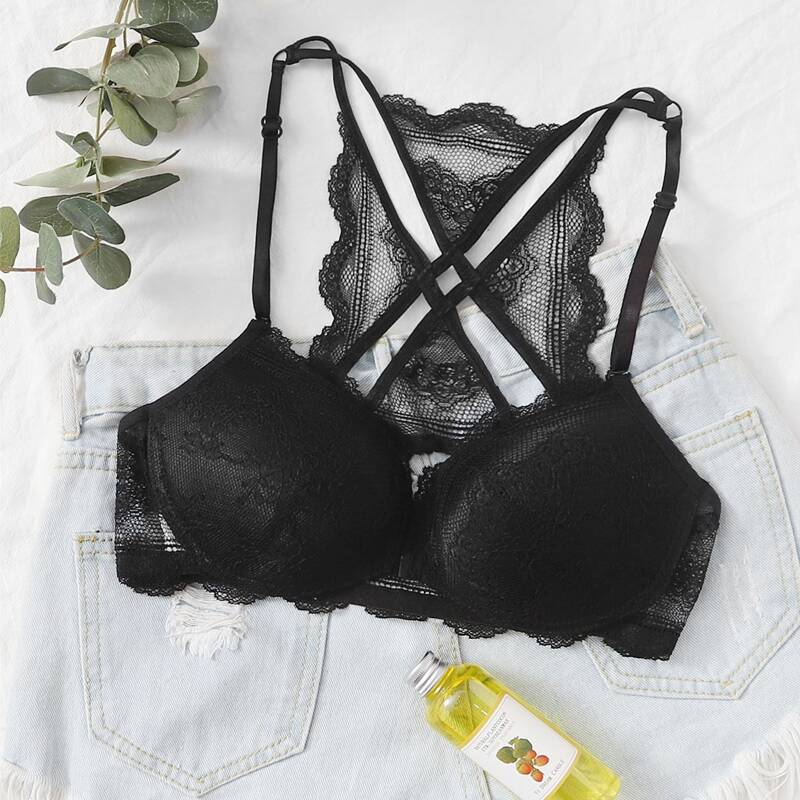 

Crisscross Floral Lace Bra, Black