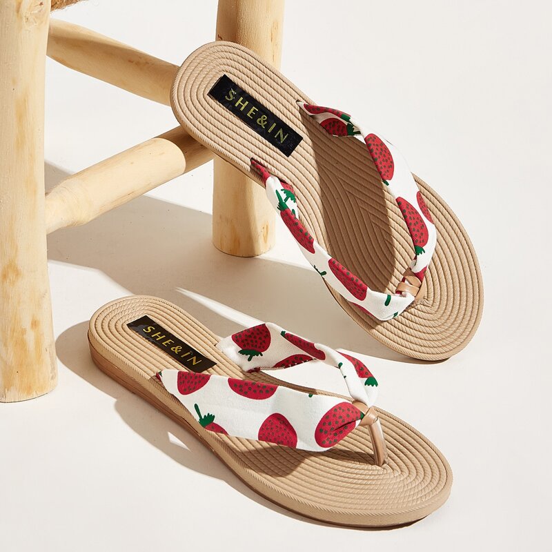

Strawberry Print Flip Flops, Multicolor