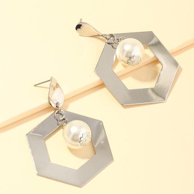

1pair Faux pearl Decor Geometric Drop Earrings, Silver