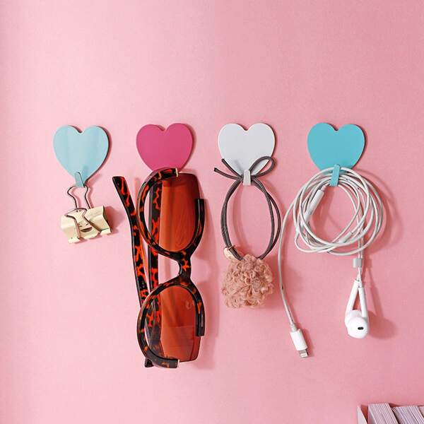 

1pc Heart Shaped Random Hook, Multicolor
