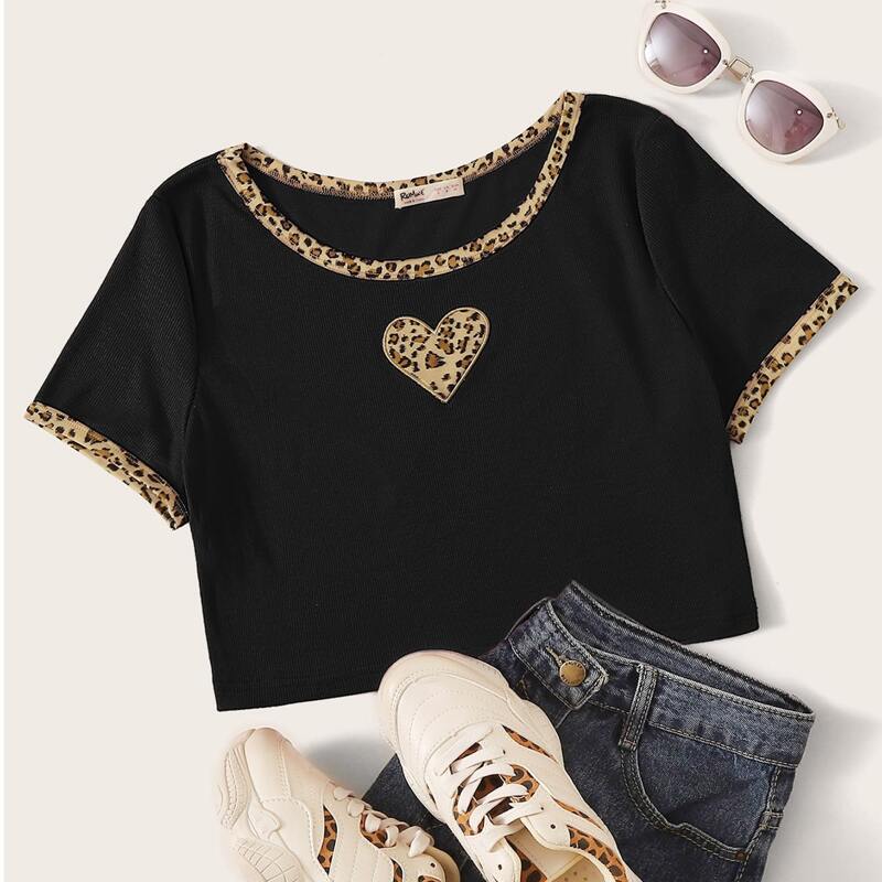 

Contrast Leopard Binding Black Tee
