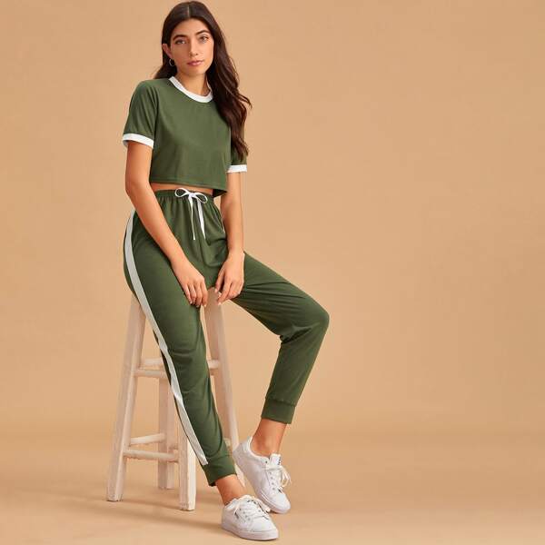 

Contrast Panel Tee & Sweatpants PJ Set, Army green