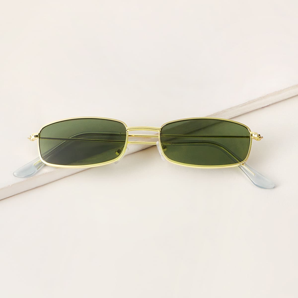 

Metal Frame Sunglasses With Case, Green