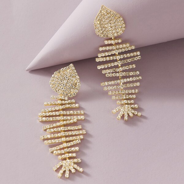 

1pair Rhinestone Engraved Fish Bone Design Stud Earrings, Gold