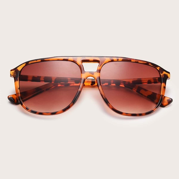 

Flat Top Tortoiseshell Frame Sunglasses With Case, Multicolor