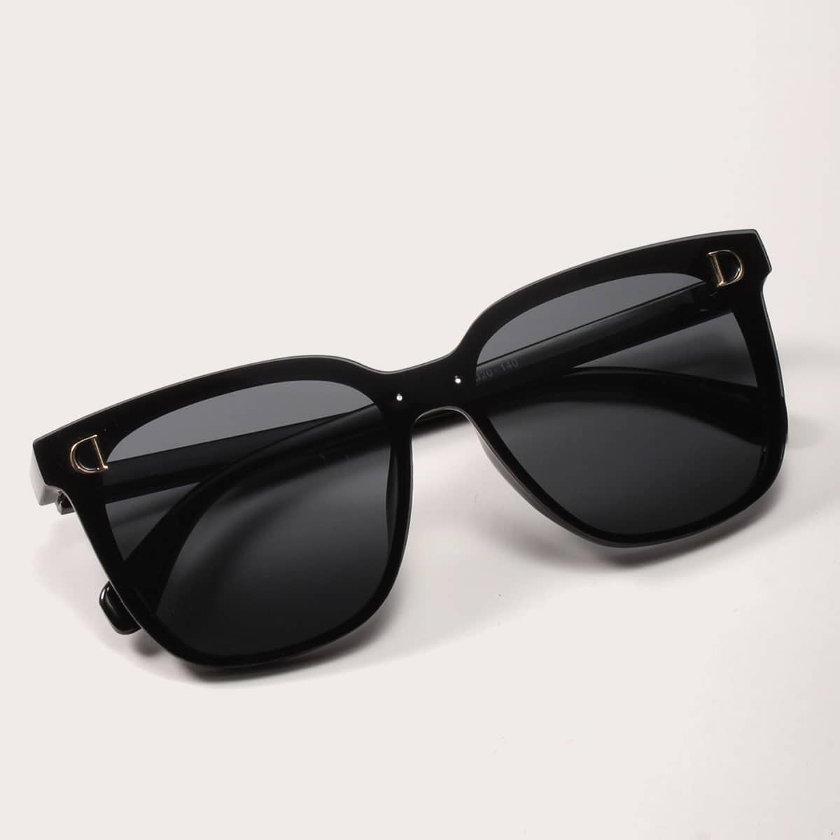 

Letter Decor Acrylic Frame Sunglasses With Case, Black