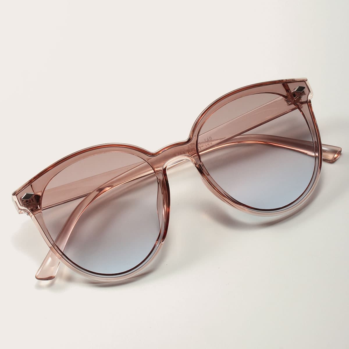 

Clear Round Frame Sunglasses With Case, Multicolor