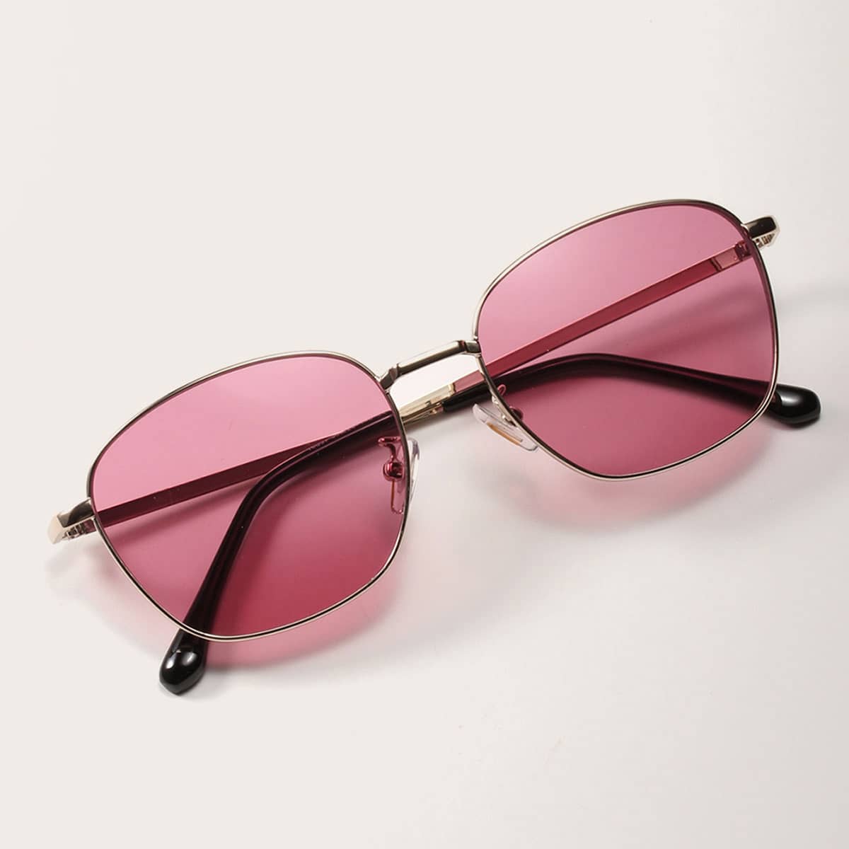 

Metal Frame Sunglasses With Case, Purple