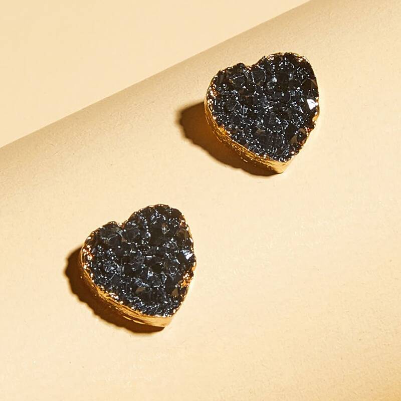 

1pair Heart Design Stud Earrings, Black