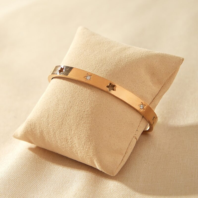 

1pc Hollow Out Star Decor Bangle, Gold