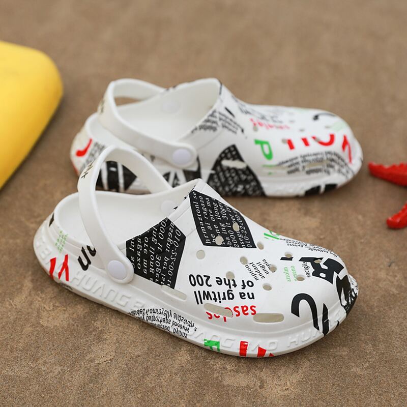 

Guys Hollow-out Letter Graphic Sandals, White