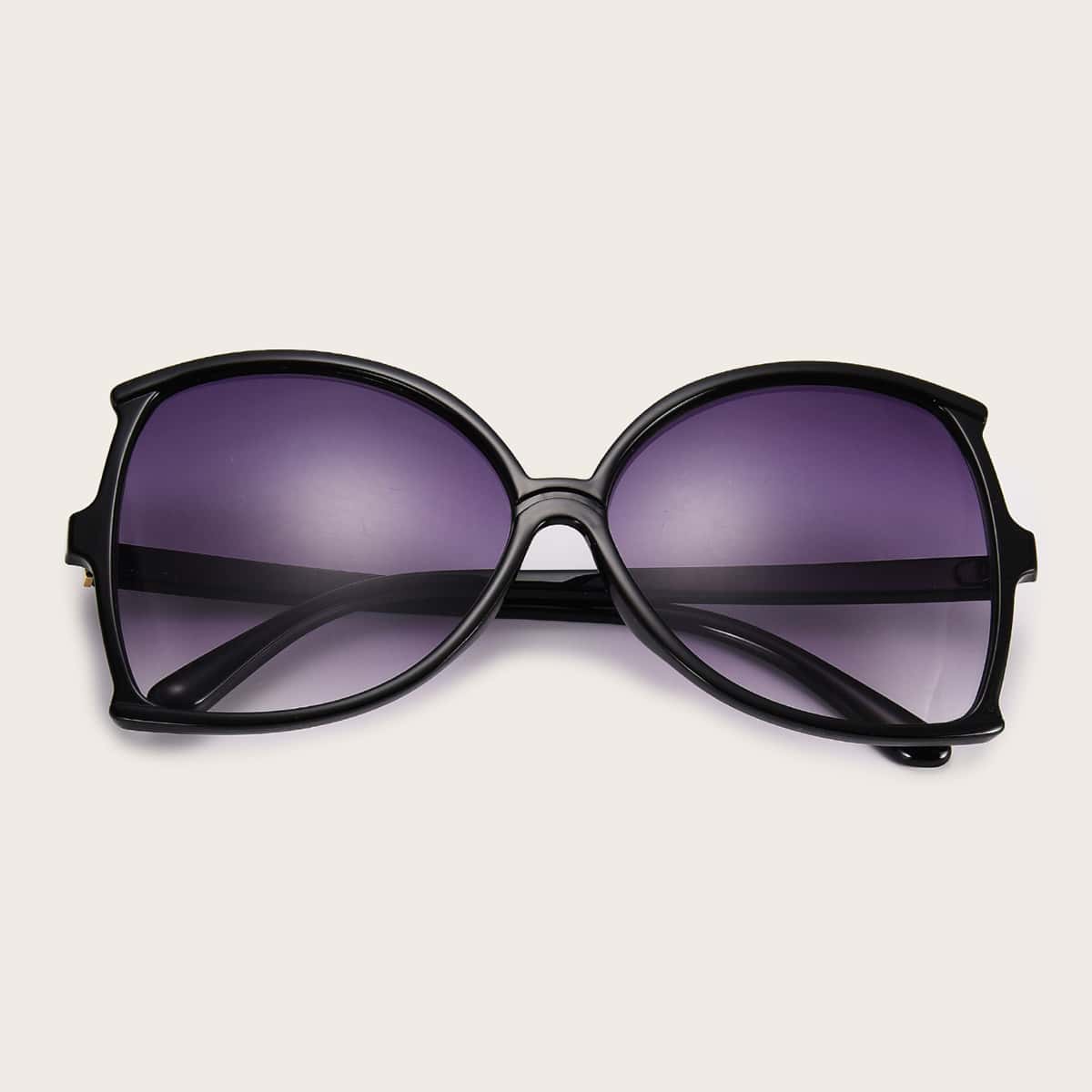 

Butterfly Frame Sunglasses With Case, Multicolor