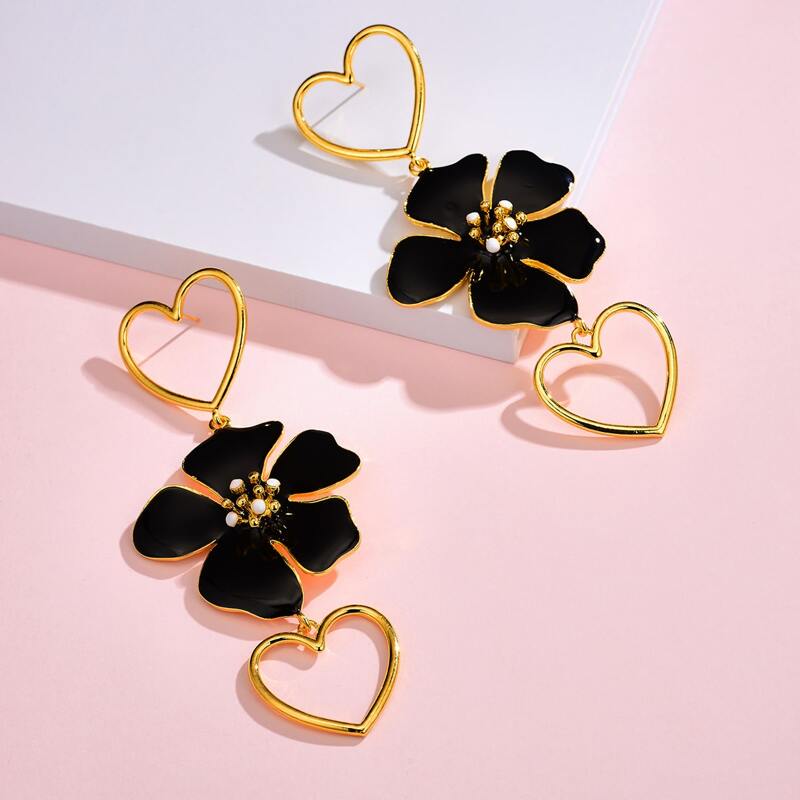 

1pair Flower & Heart Decor Drop Earrings, Black
