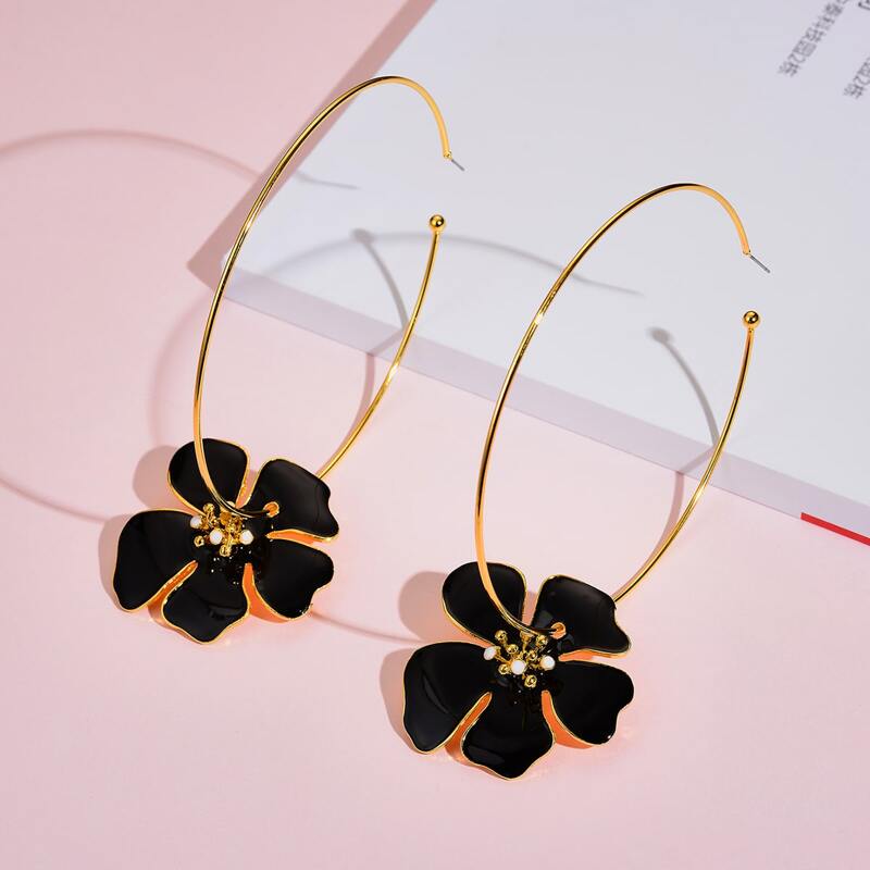 

1pair Flower & Ring Decor Earrings, Black