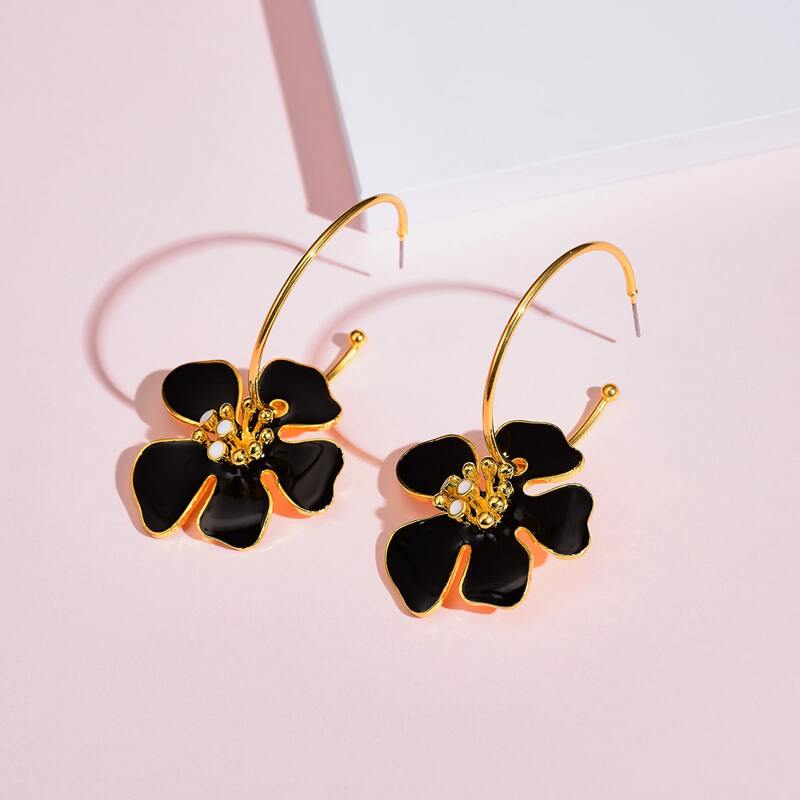 

1pair Flower & Ring Decor Earrings, Black