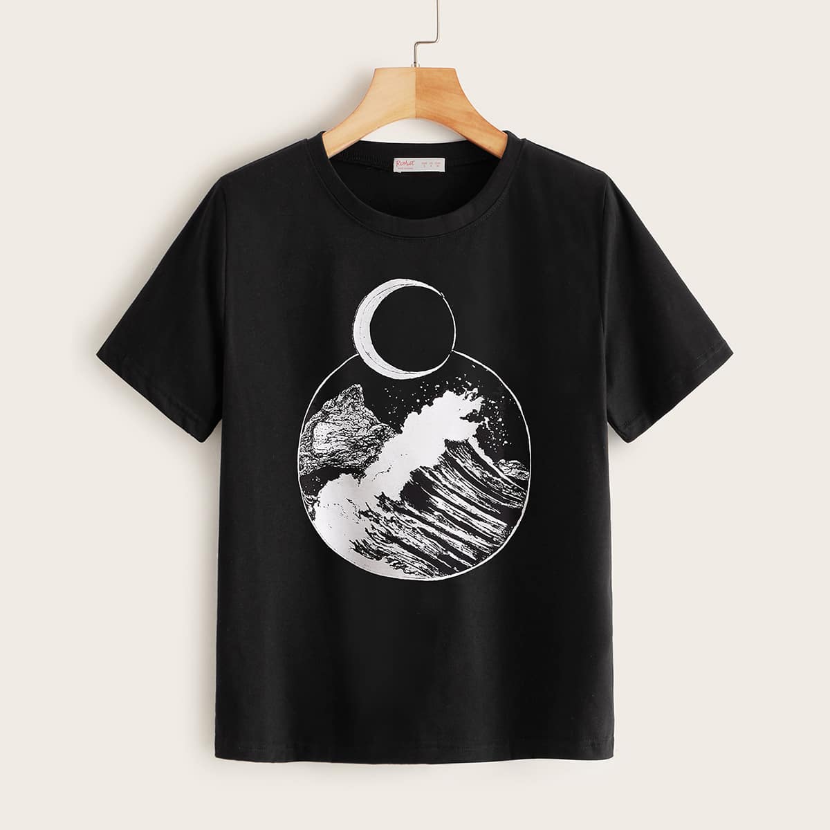 

Wave Graphic Black Tee