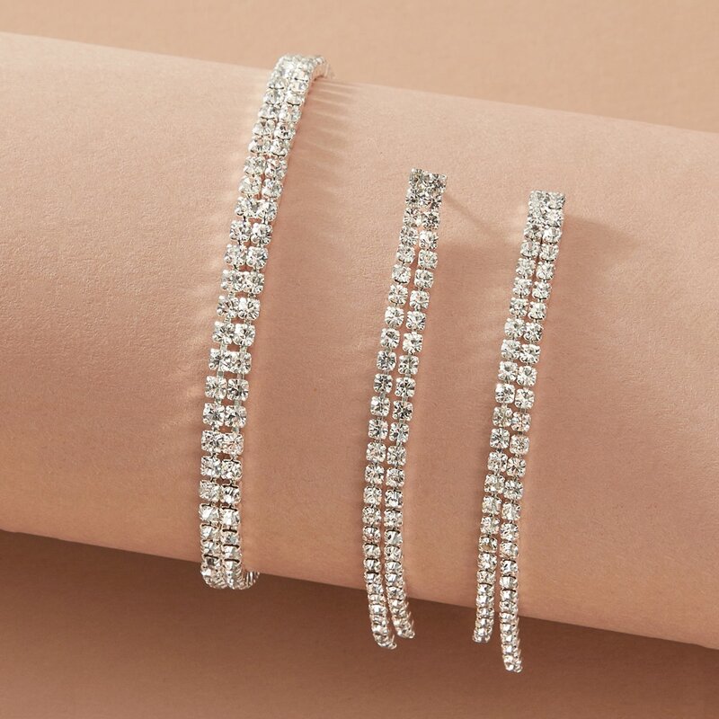 

3pcs Rhinestone Engraved Bracelet & Earrings