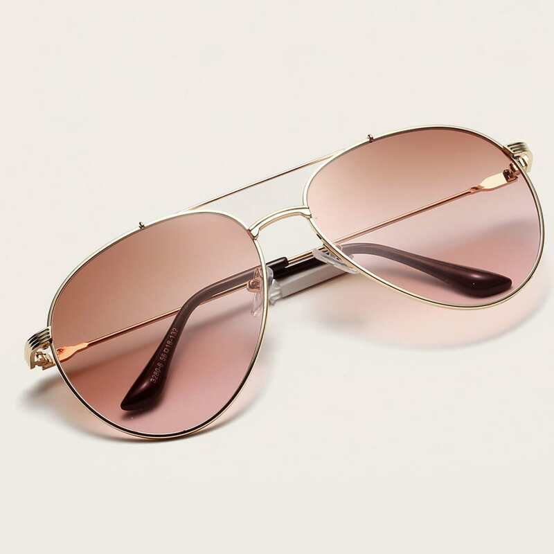 

Metal Frame Aviator Sunglasses With Case