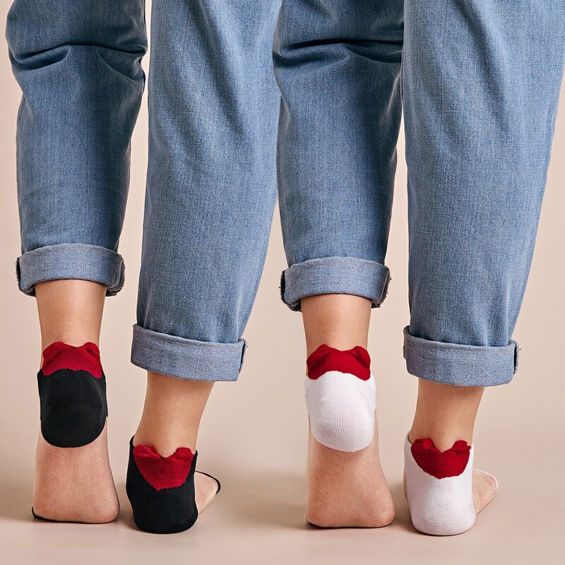 

2pairs Heart Pattern Mesh Socks, Multicolor
