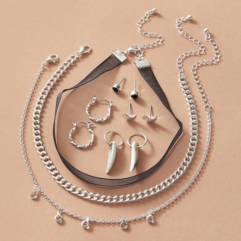 

11pcs Rhinestone Engraved Earrings & Necklace