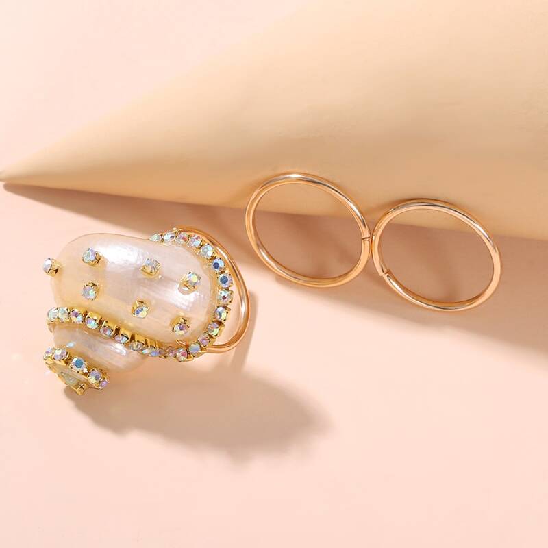 

3pcs Rhinestone Engraved Shell Decor Ring, Multicolor