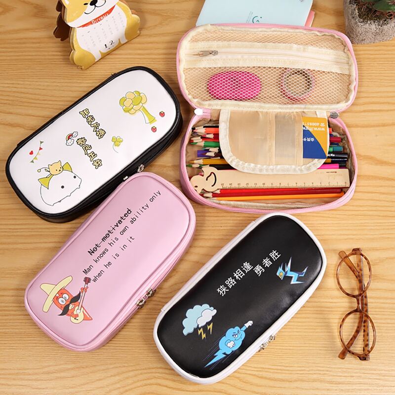 

1pc Cartoon Graphic Random Pencil Case