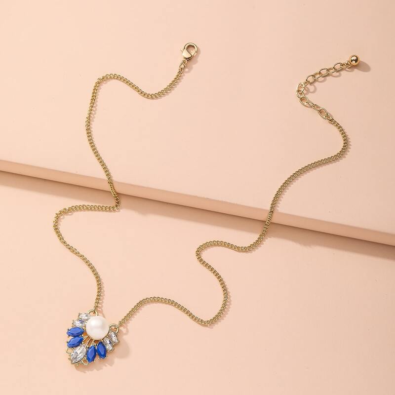 

1pc Gemstone Engraved Pearl Decor Necklace, Multicolor