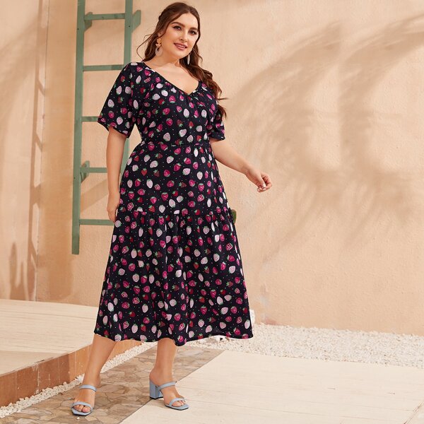 

Plus Strawberry Print Surplice Front A-line Dress, Navy blue
