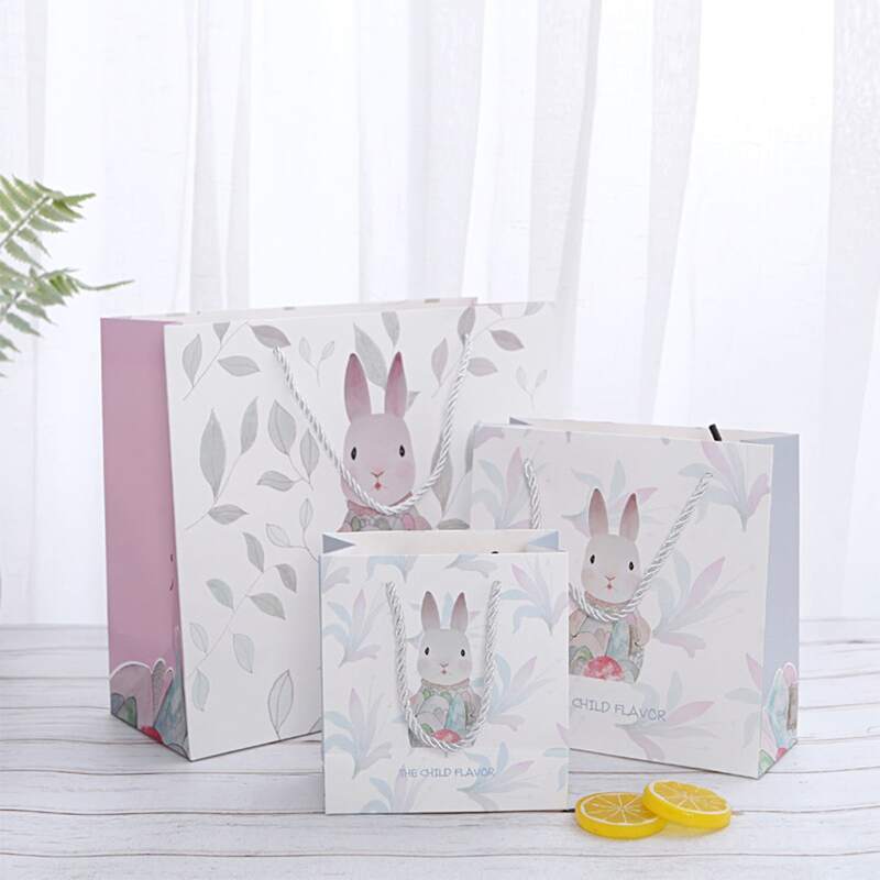 

3pcs Cartoon Rabbit Print Paper Gift Bag, Multicolor