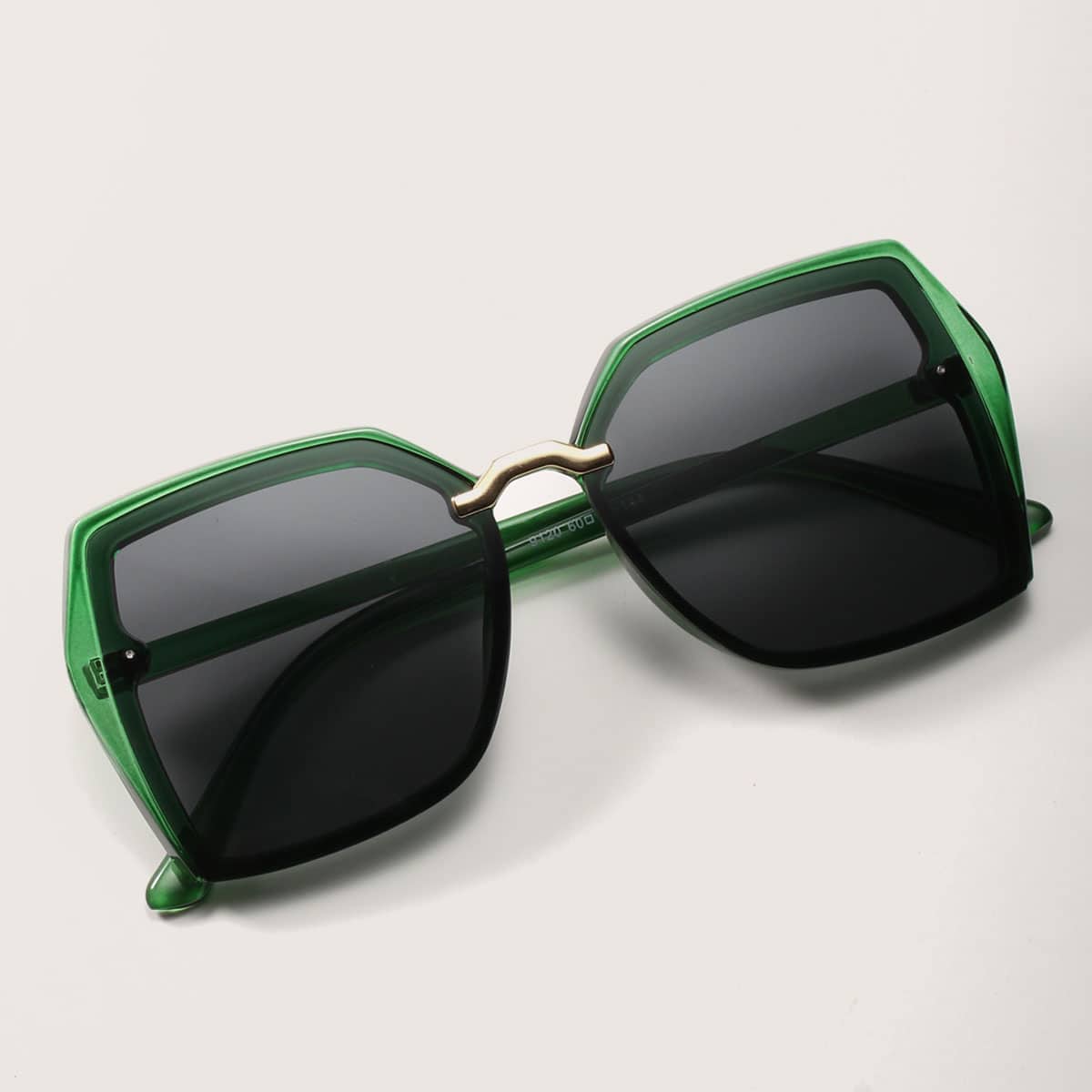 

Polygon Acrylic Frame Sunglasses With Case, Black