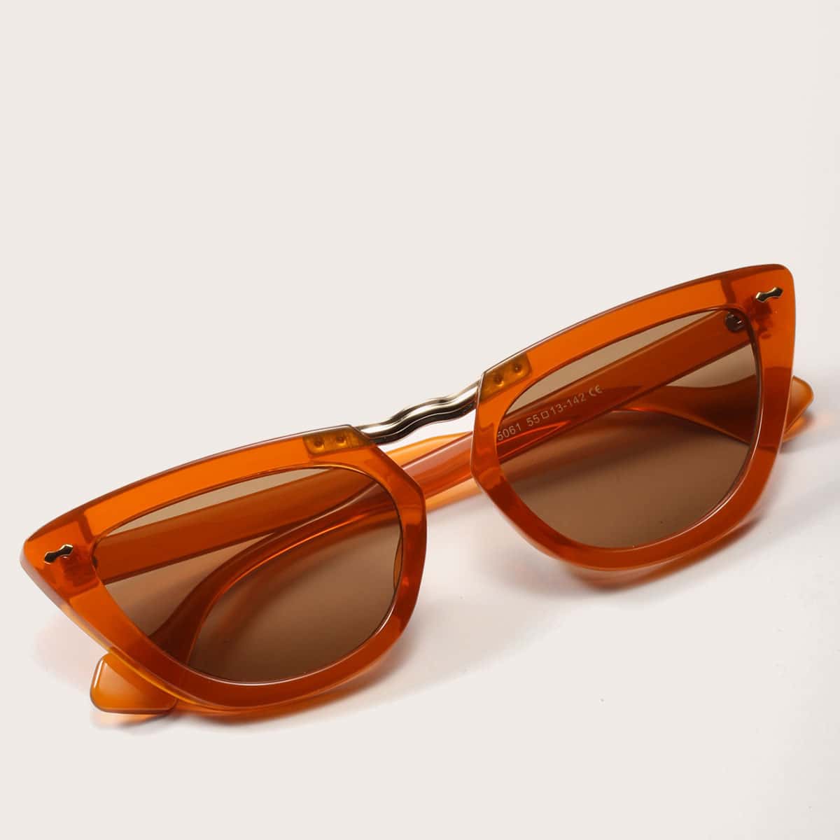 

Cat Eye Sunglasses With Case, Orange