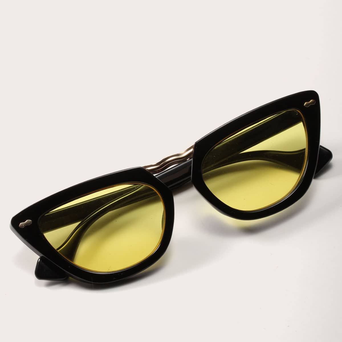 

Cat Eye Sunglasses With Case, Yellow